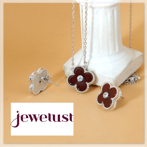 Clover Leaf Pendant Set