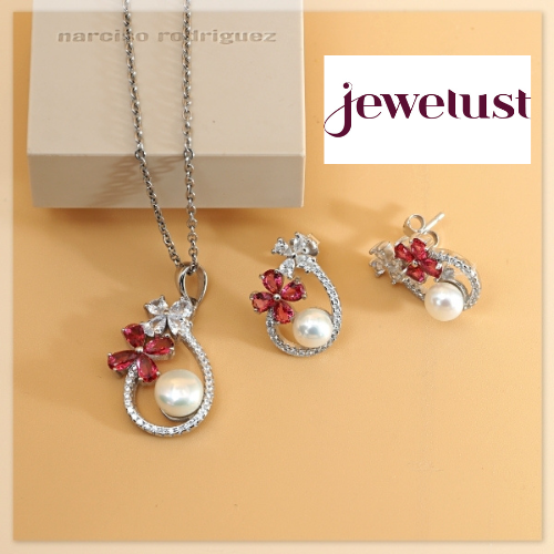 Flower Pearl Pendant Set